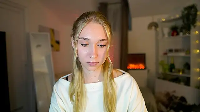 Snapshot of MilaBunny2000 chatting on 01/08/26, 11:45 MilaBunny2000 online show from 01/08/26, 11:45