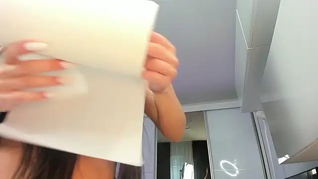 Ivy Bellee online show from 04/11/26, 05:01