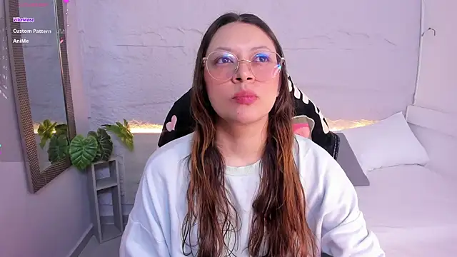 lanna 18  online show from 05/18/26, 11:38
