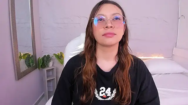 lanna 18  online show from 05/22/26, 11:38