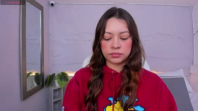 lanna 18  online show from 05/26/26, 11:50