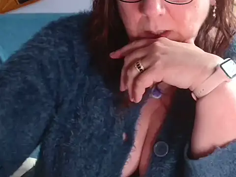 xmyriamx online show from 04/18/26, 08:40