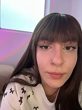 alesziarose  online show from 01/05/26, 10:46