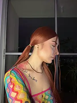 alesziarose  online show from 03/26/26, 11:43