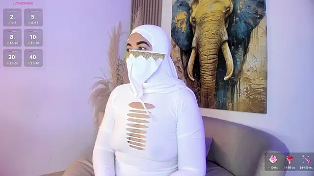 Snapshot of AbellaDangerr_ chatting on 01/08/26, 10:56 AbellaDangerr online show from 01/08/26, 10:56