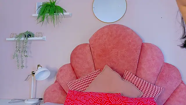 Snapshot of AmberStonne__ chatting on 02/17/26, 02:52 AmberStonne online show from 02/17/26, 02:52