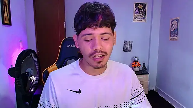 cum park1 online show from 04/17/26, 04:21