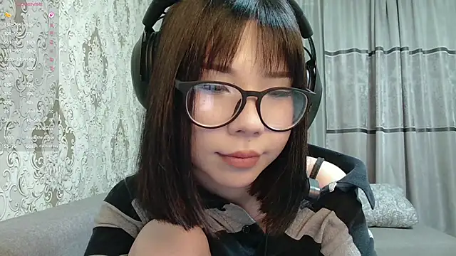 AprilOnilll online show from 03/31/26, 06:08