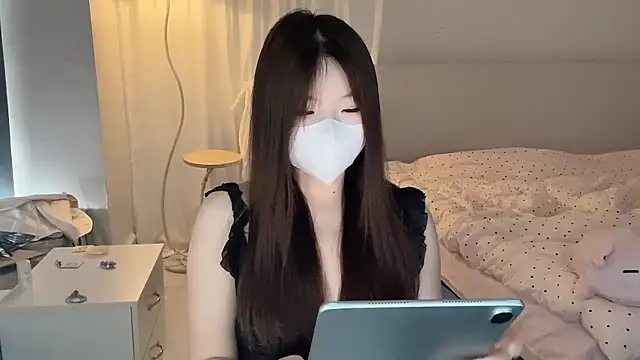 Snapshot of _xiaoxinxin_ chatting on 06/18/26, 02:34 xiaoxinxin online show from 06/18/26, 02:34
