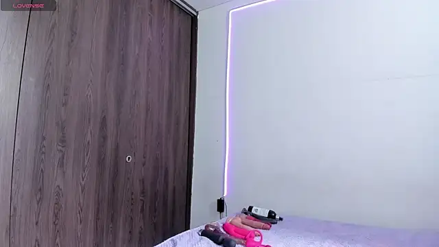 Snapshot of maazikeenx chatting on 04/10/26, 02:11 maazikeenx online show from 04/10/26, 02:11