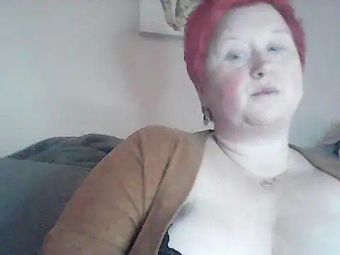 BustyRedxx online show from 05/15/26, 09:05