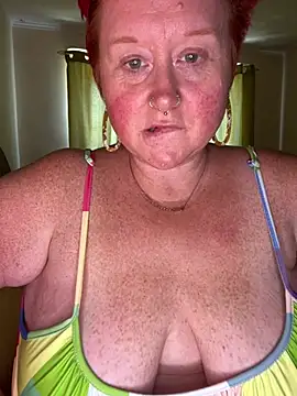 BustyRedxx online show from 06/23/26, 12:47
