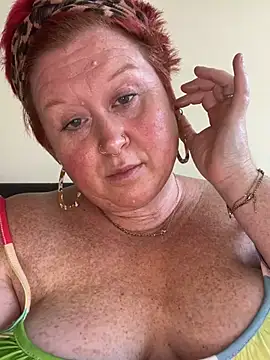BustyRedxx online show from 06/25/26, 08:30