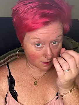 BustyRedxx online show from 07/16/26, 08:42