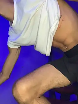 alexx 23cm online show from 04/15/26, 10:10