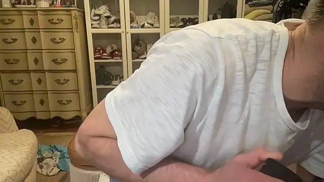 Snapshot of wolverinedream chatting on 02/11/26, 12:37 wolverinedream online show from 02/11/26, 12:37