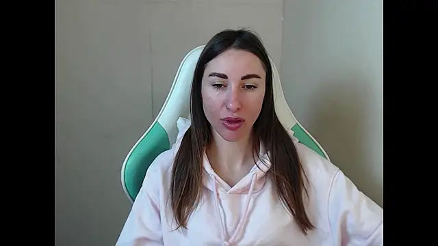 cammila horn online show from 03/09/26, 07:01