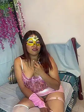 Snapshot of Zuley_foxi chatting on 02/16/26, 02:51 Zuley foxi online show from 02/16/26, 02:51