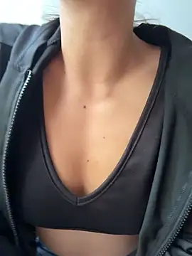 TaylorrHill online show from 04/27/26, 08:29