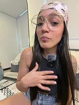 EVA WILD1 online show from 02/15/26, 09:22