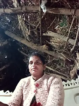 Snapshot of Manvi_hote chatting on 01/10/26, 03:47 Manvi hote online show from 01/10/26, 03:47