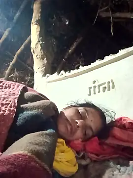 Snapshot of Manvi_hote chatting on 01/12/26, 12:49 Manvi hote online show from 01/12/26, 12:49