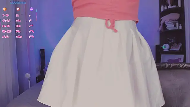 Snapshot of softnoire chatting on 04/08/26, 02:06 softnoire online show from 04/08/26, 02:06