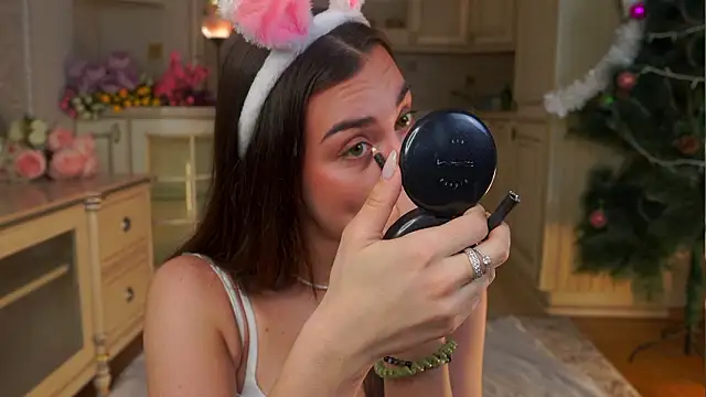 MinnaShummon online show from 01/14/26, 03:01