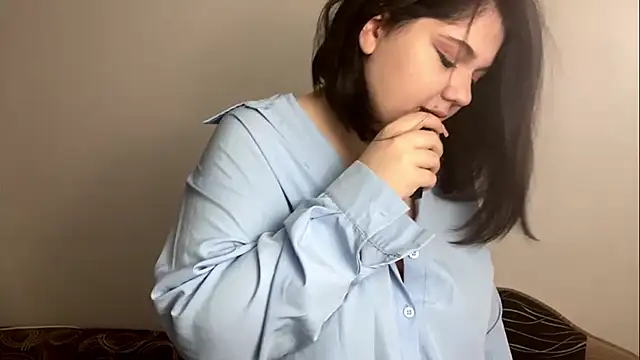 LunaBlakes online show from 02/13/26, 07:48