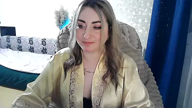 FoxyAnn12 online show from 03/31/26, 04:51