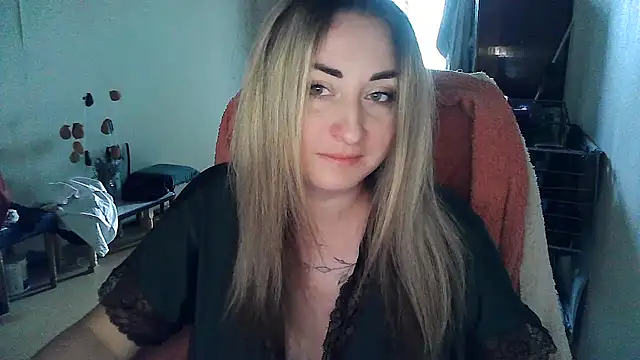 FoxyAnn12 online show from 07/26/26, 05:15