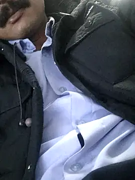 Snapshot of your_hot_dady chatting on 01/06/26, 06:11 your hot dady online show from 01/06/26, 06:11