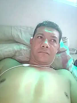 Snapshot of Zepillintra chatting on 01/10/26, 06:31 Zepillintra online show from 01/10/26, 06:31