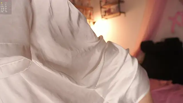 Weekend  girlfriend online show from 05/05/26, 01:24