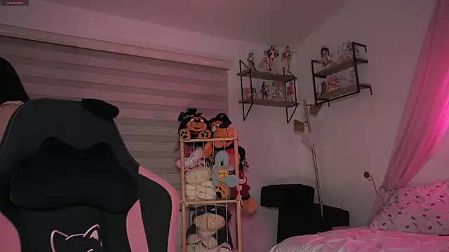 Weekend  girlfriend online show from 06/21/26, 12:46