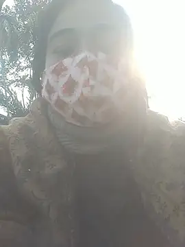 Snapshot of momo_loves chatting on 01/12/26, 09:58 momo loves online show from 01/12/26, 09:58