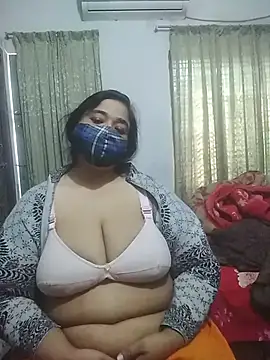 momo loves online show from 02/18/26, 04:30