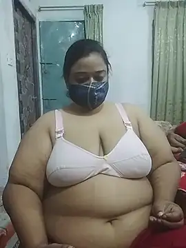 momo loves online show from 02/23/26, 05:32