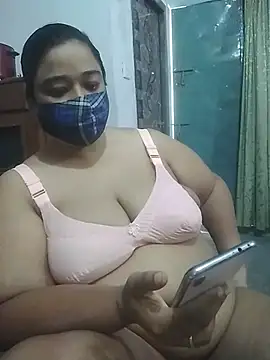 momo loves online show from 04/12/26, 03:22