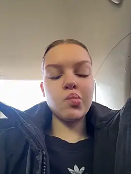 AshleyMur online show from 05/22/26, 06:53