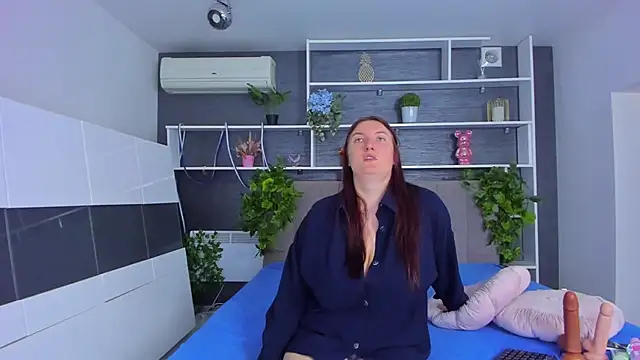 StephieRousee online show from 05/22/26, 05:36
