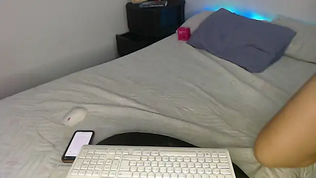 AuraFuego online show from 04/11/26, 11:14