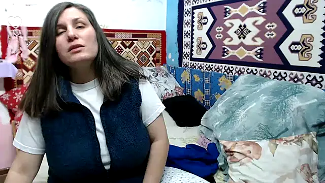 Adelinemilf online show from 02/02/26, 08:24