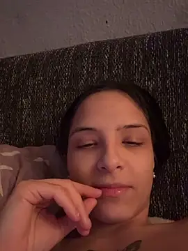 Snapshot of Evelin199 chatting on 03/05/26, 11:34 Evelin199 online show from 03/05/26, 11:34