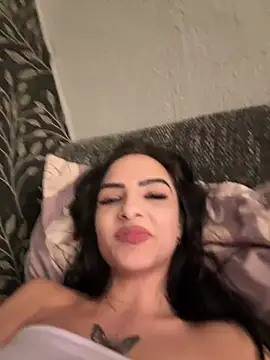 Snapshot of Evelin199 chatting on 04/06/26, 06:31 Evelin199 online show from 04/06/26, 06:31