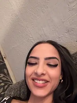 Snapshot of Evelin199 chatting on 04/08/26, 03:01 Evelin199 online show from 04/08/26, 03:01