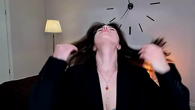 Snapshot of a_dorable chatting on 02/11/26, 01:27 a dorable online show from 02/11/26, 01:27