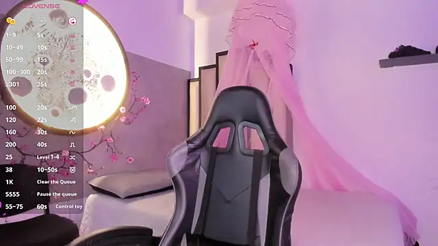 Luna  02 online show from 03/12/26, 11:49