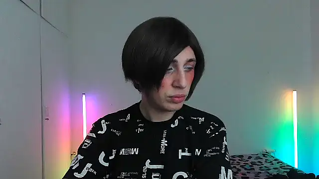 HoneyValentine online show from 03/12/26, 08:15