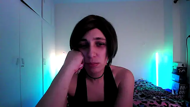 HoneyValentine online show from 03/27/26, 08:52